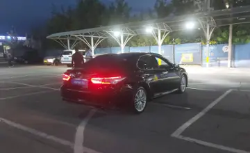 Toyota Camry 2019 года за 14 500 000 тг. в Алматы фото 3