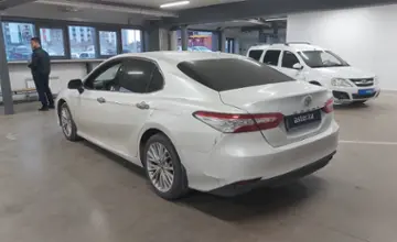 Toyota Camry 2018 года за 13 500 000 тг. в Астана фото 4