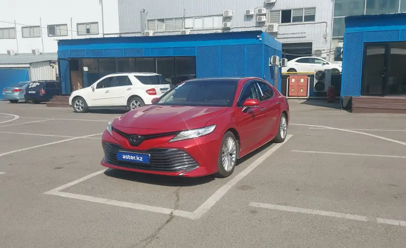 Toyota Camry 2019 года за 12 500 000 тг. в Алматы
