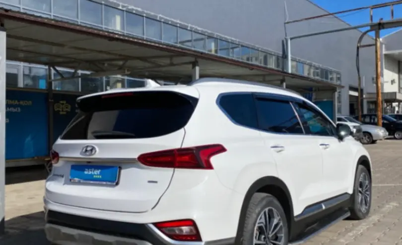 Hyundai Santa Fe 2020 года за 13 000 000 тг. в Караганда фото 5