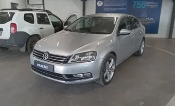 Volkswagen Passat 2011 года за 6 000 000 тг. в Астана фото 1