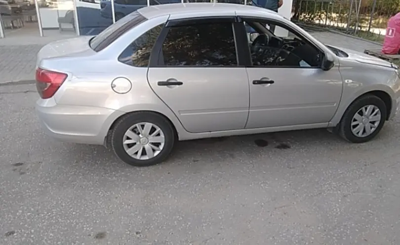 LADA (ВАЗ) Granta 2018 года за 3 600 000 тг. в Актобе фото 4