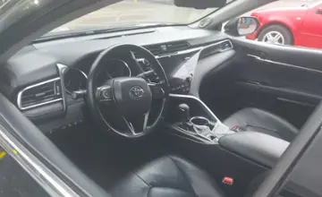 Toyota Camry 2018 года за 11 800 000 тг. в Алматы фото 5