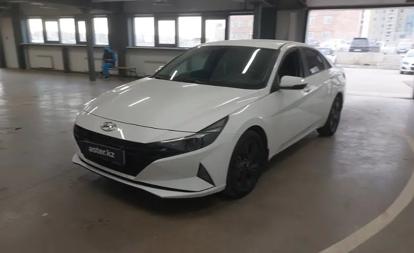 Hyundai Elantra 2021 года за 9 200 000 тг. в Астана