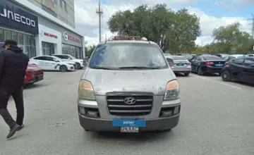 Hyundai Starex 2004 года за 2 000 000 тг. в Актобе фото 2