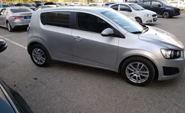 Chevrolet Aveo 2014 года за 3 800 000 тг. в Актобе фото 4