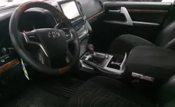 Toyota Land Cruiser 2015 года за 28 000 000 тг. в Астана фото 5