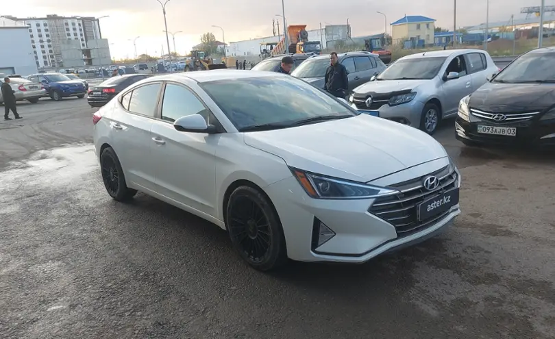 Hyundai Elantra 2019 года за 8 000 000 тг. в Астана фото 2
