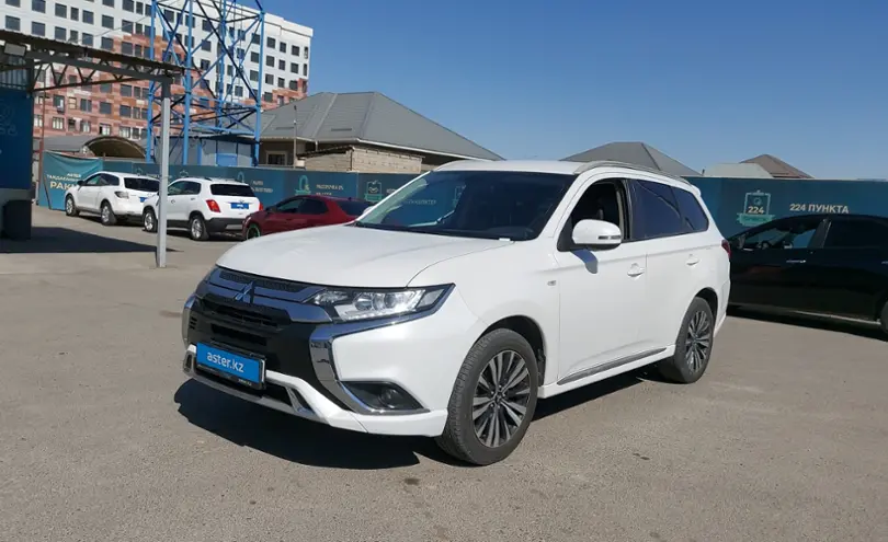 Mitsubishi Outlander 2022 года за 11 500 000 тг. в Шымкент