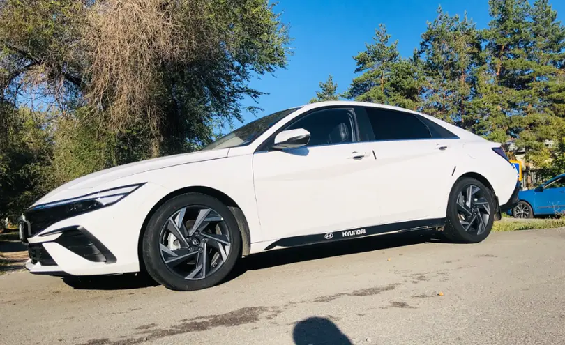Hyundai Elantra 2024 года за 8 750 000 тг. в Алматы