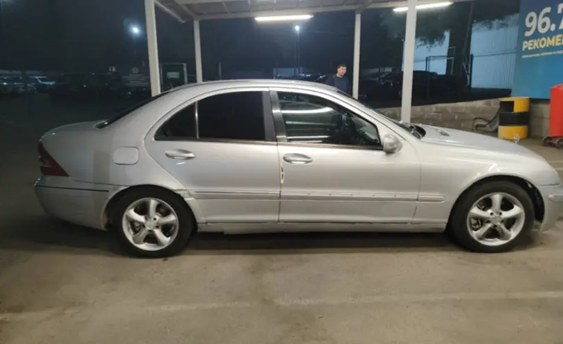 Mercedes-Benz C-Класс 2000 года за 1 800 000 тг. в Алматы фото 4