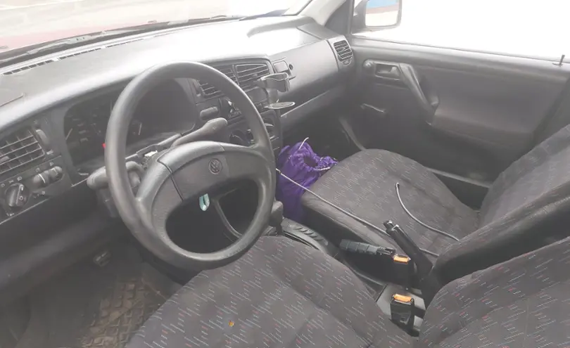 Volkswagen Golf 1993 года за 1 500 000 тг. в Алматы фото 5