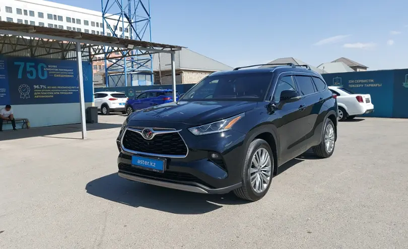 Toyota Highlander 2022 года за 18 000 000 тг. в Шымкент