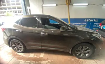 Hyundai Santa Fe 2016 года за 8 000 000 тг. в Астана фото 4