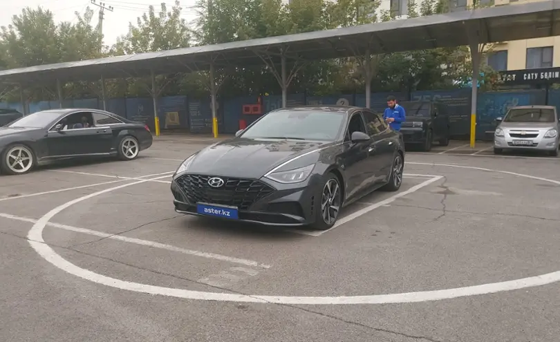 Hyundai Sonata 2022 года за 13 000 000 тг. в Алматы
