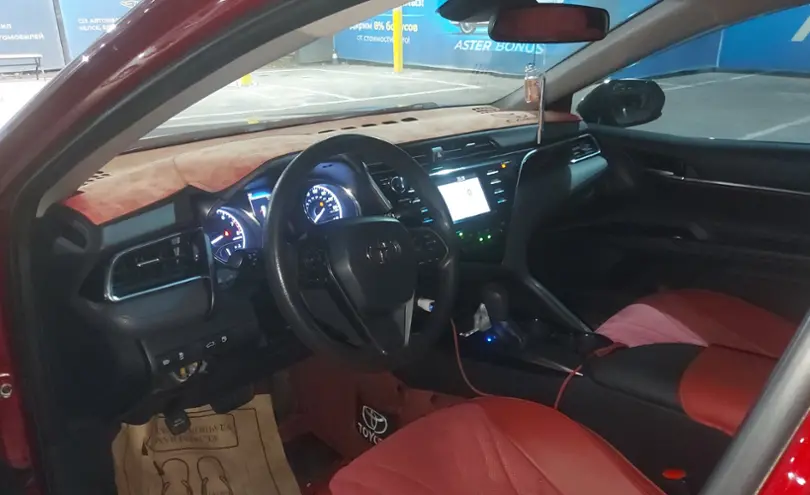 Toyota Camry 2018 года за 12 000 000 тг. в Алматы фото 5