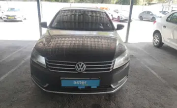 Volkswagen Passat 2014 года за 5 500 000 тг. в Алматы фото 2