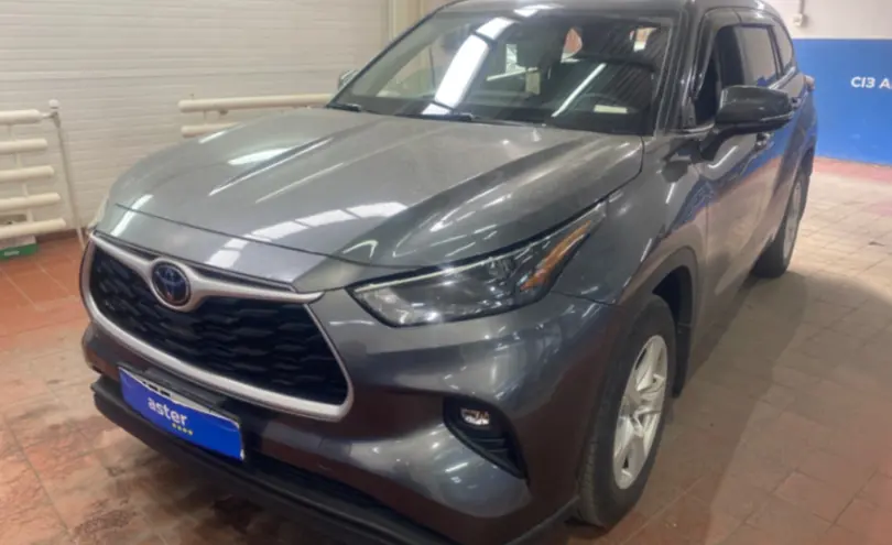 Toyota Highlander 2023 года за 24 000 000 тг. в Астана