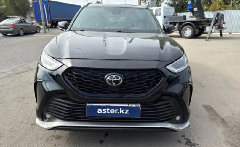 Toyota Highlander 2023 года за 25 000 000 тг. в Уральск фото 2