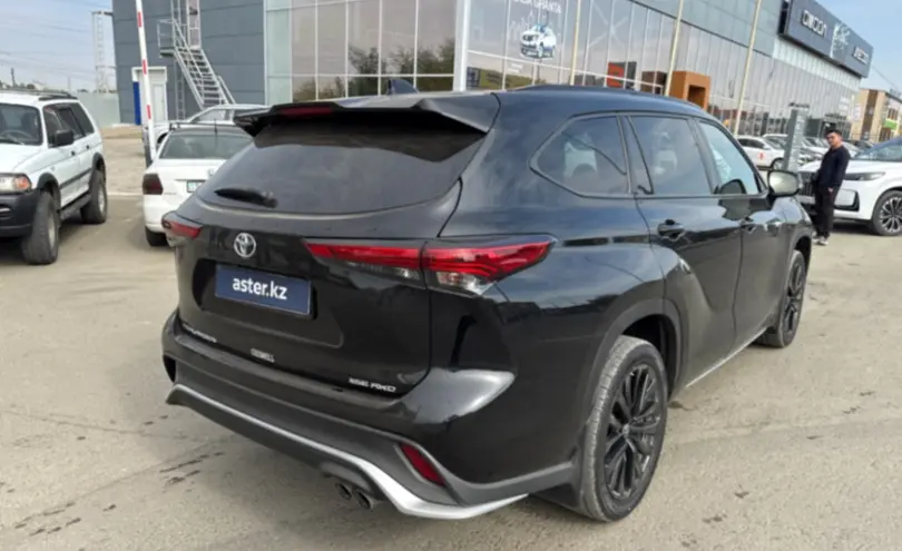 Toyota Highlander 2023 года за 25 000 000 тг. в Уральск фото 5