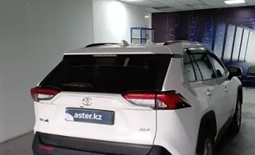 Toyota RAV4 2019 года за 13 000 000 тг. в Павлодар