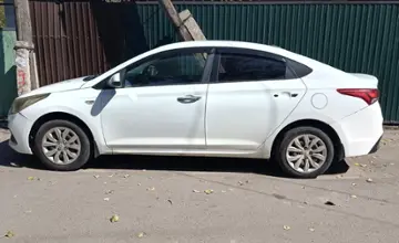 Hyundai Solaris 2018 года за 4 500 000 тг. в Алматы фото 4