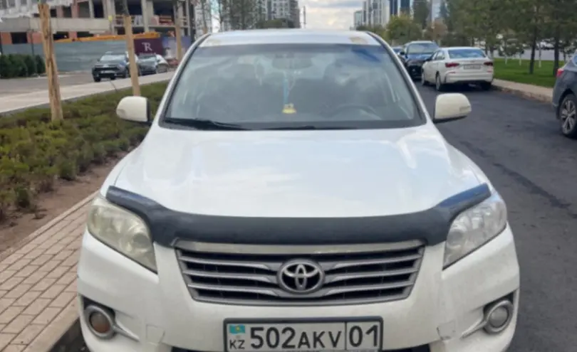Toyota RAV4 2010 года за 8 000 000 тг. в Астана фото 2