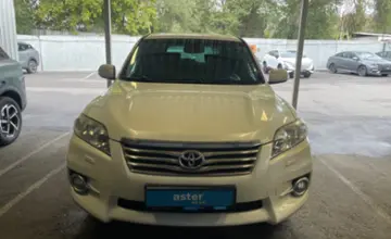 Toyota RAV4 2011 года за 8 000 000 тг. в Алматы фото 2