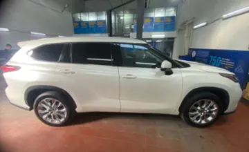 Toyota Highlander 2021 года за 23 500 000 тг. в Астана фото 4