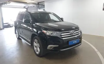 Toyota Highlander 2011 года за 12 500 000 тг. в Астана фото 2