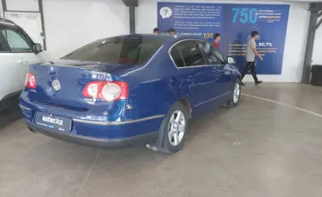 Volkswagen Passat 2006 года за 3 000 000 тг. в Астана фото 3