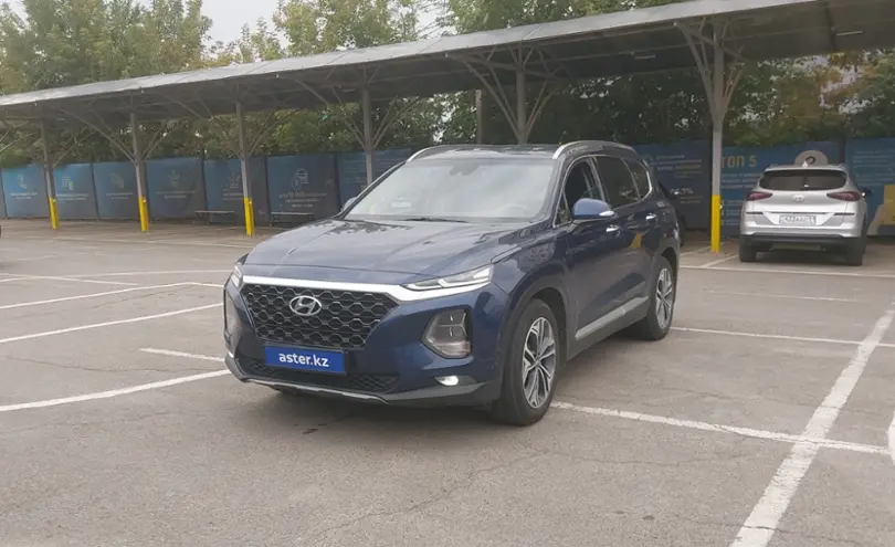 Hyundai Santa Fe 2019 года за 15 000 000 тг. в Алматы