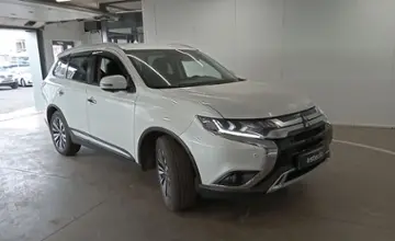 Mitsubishi Outlander 2019 года за 11 700 000 тг. в Астана фото 2