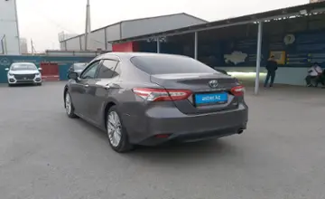Toyota Camry 2018 года за 13 500 000 тг. в Шымкент фото 4