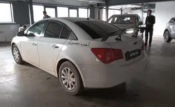 Chevrolet Cruze 2014 года за 3 300 000 тг. в Астана фото 3