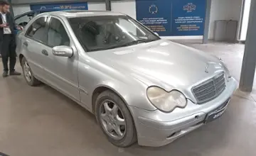 Mercedes-Benz C-Класс 2001 года за 4 000 000 тг. в Астана фото 2