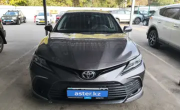 Toyota Camry 2021 года за 10 500 000 тг. в Алматы фото 2
