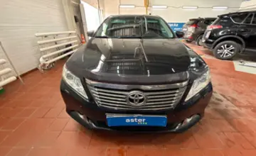 Toyota Camry 2014 года за 10 000 000 тг. в Астана фото 2