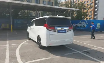 Toyota Alphard 2017 года за 32 000 000 тг. в Алматы фото 4