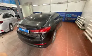 Hyundai Elantra 2018 года за 6 500 000 тг. в Астана