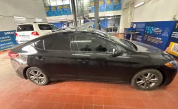 Hyundai Elantra 2018 года за 6 500 000 тг. в Астана фото 4