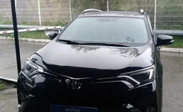Toyota RAV4 2018 года за 12 500 000 тг. в Усть-Каменогорск фото 2