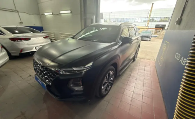 Hyundai Santa Fe 2020 года за 15 500 000 тг. в Астана