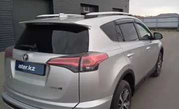 Toyota RAV4 2016 года за 10 700 000 тг. в Петропавловск