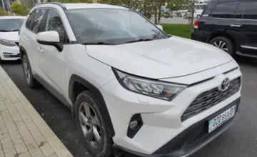 Toyota RAV4 2019 года за 15 000 000 тг. в Астана фото 3