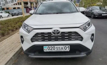 Toyota RAV4 2019 года за 15 000 000 тг. в Астана фото 2