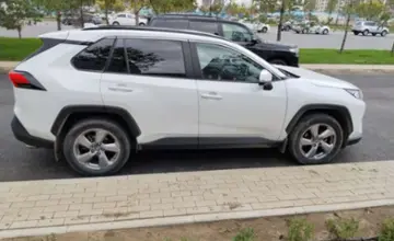 Toyota RAV4 2019 года за 15 000 000 тг. в Астана фото 4