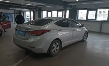 Hyundai Elantra 2015 года за 6 000 000 тг. в Астана фото 3