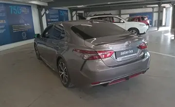Toyota Camry 2019 года за 12 500 000 тг. в Астана фото 4