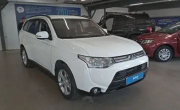 Mitsubishi Outlander 2012 года за 9 000 000 тг. в Астана фото 2